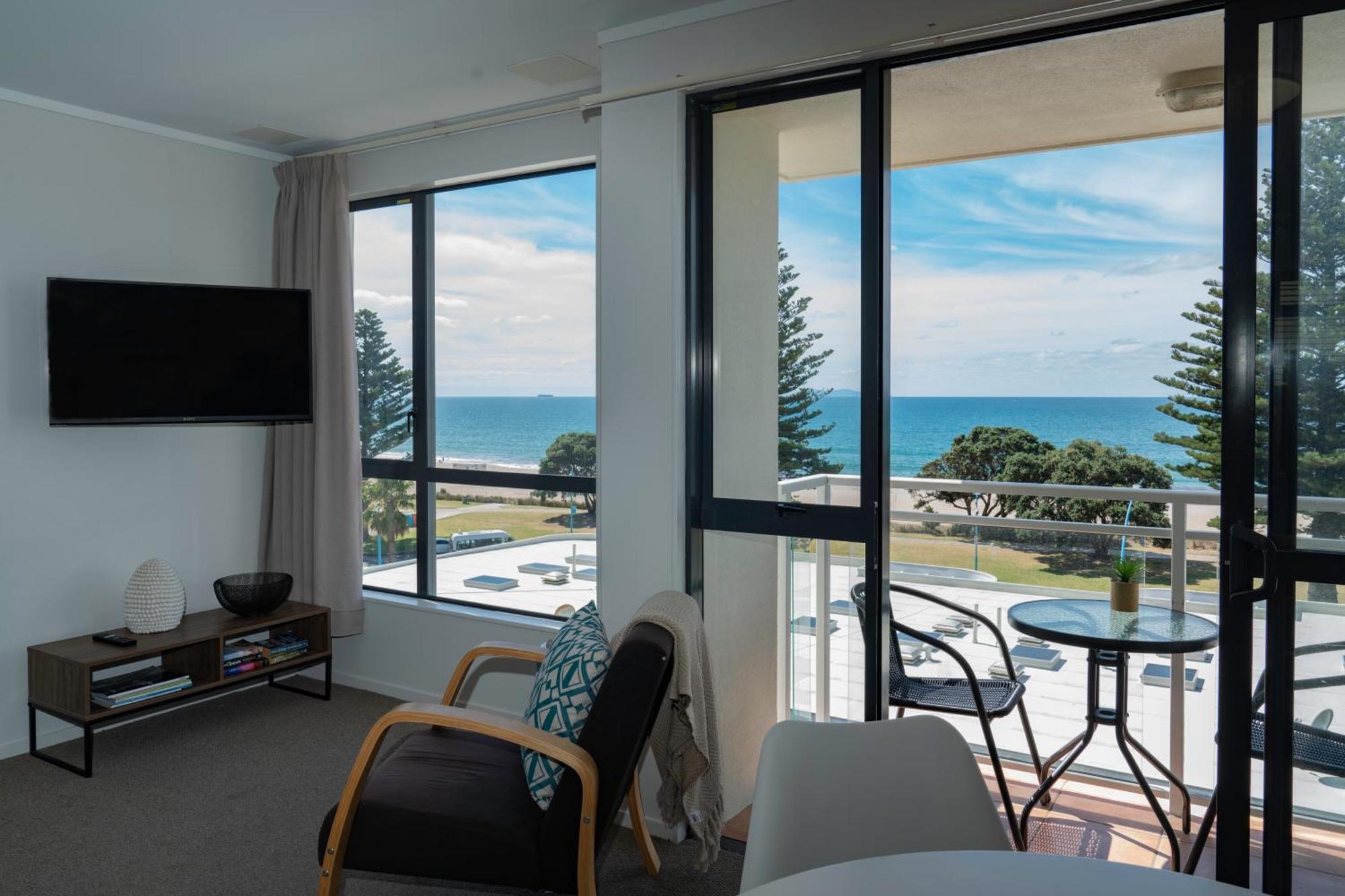 Ocean View Beach Escape - Top Floor Apartments, Mt Maunganui Base Mount Maunganui Quarto foto